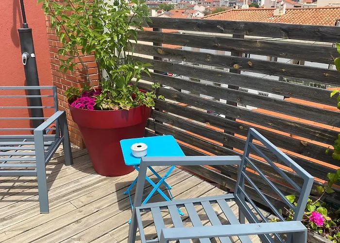 Le Patio Père Pigne Guestroom