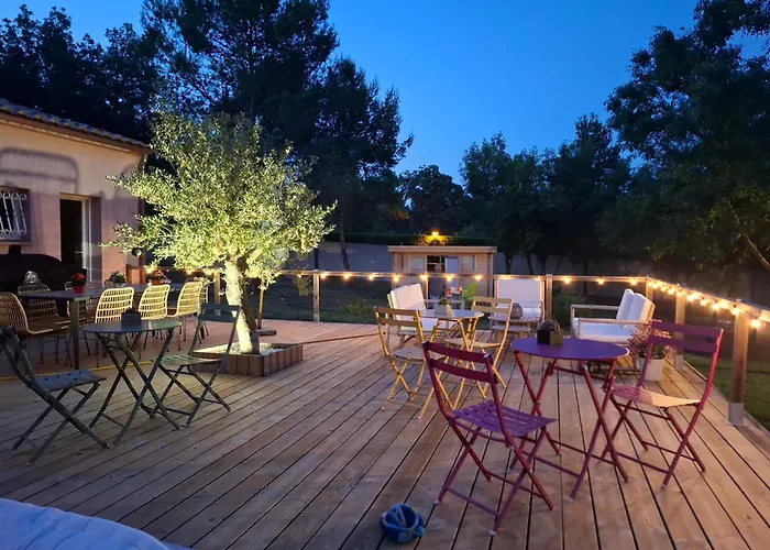 Le Mas Victoria - Chambres d'hôtes avec table d'hôtes-Parking privé ferme